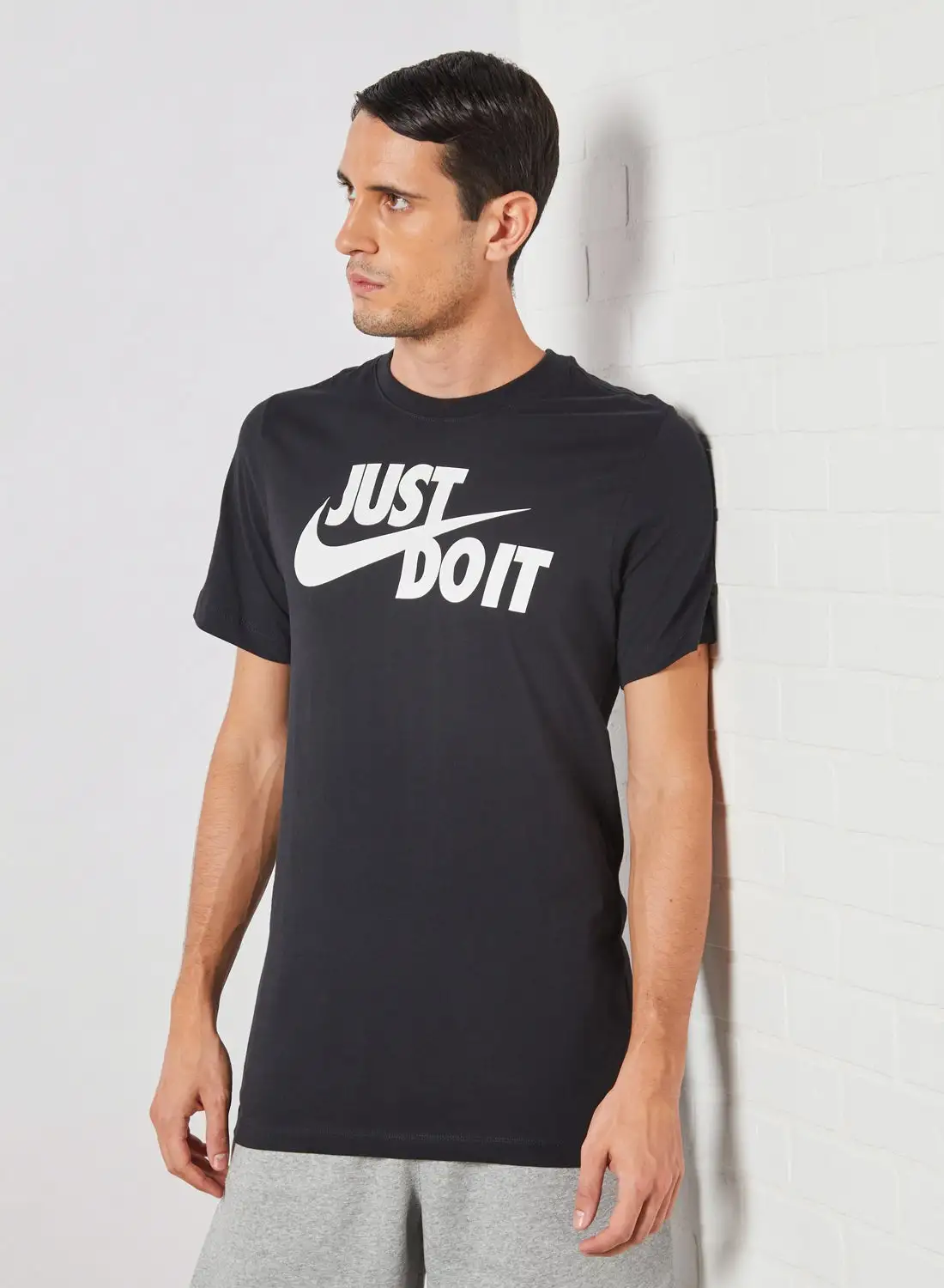 Nike Just Do It Swoosh T-Shirt