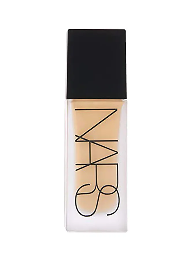 NARS Natural Radiant Longwear Liquid Foundation Stromboli Stromboli