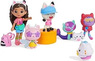 Gabby's Dollhouse, Travel Themed Figure Set with a Gabby Doll, 5 Cat Toy Figures, Surprise Toys & Dollhouse Accessories, Kids Toys for Girls & Boys 3+