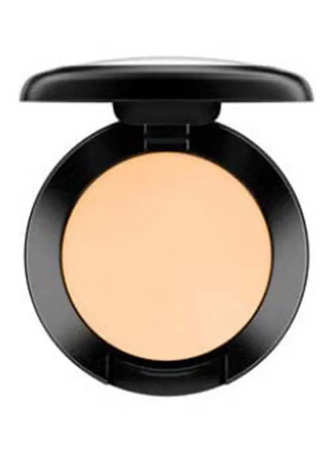 M.A.C Studio Finish Concealer NC30