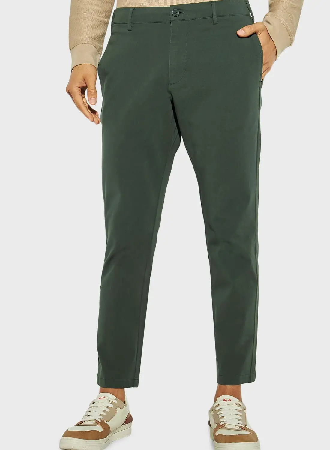 Iconic Essential Relaxed Fit Chinos