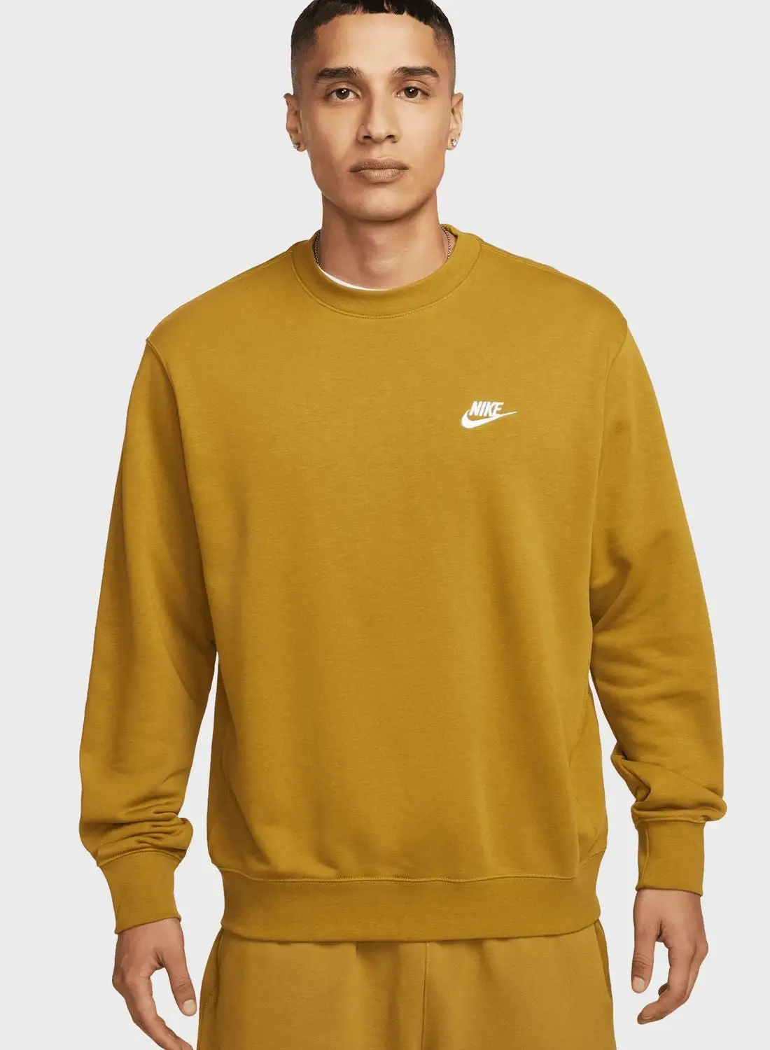 Nike Essential Club Sweatshirt