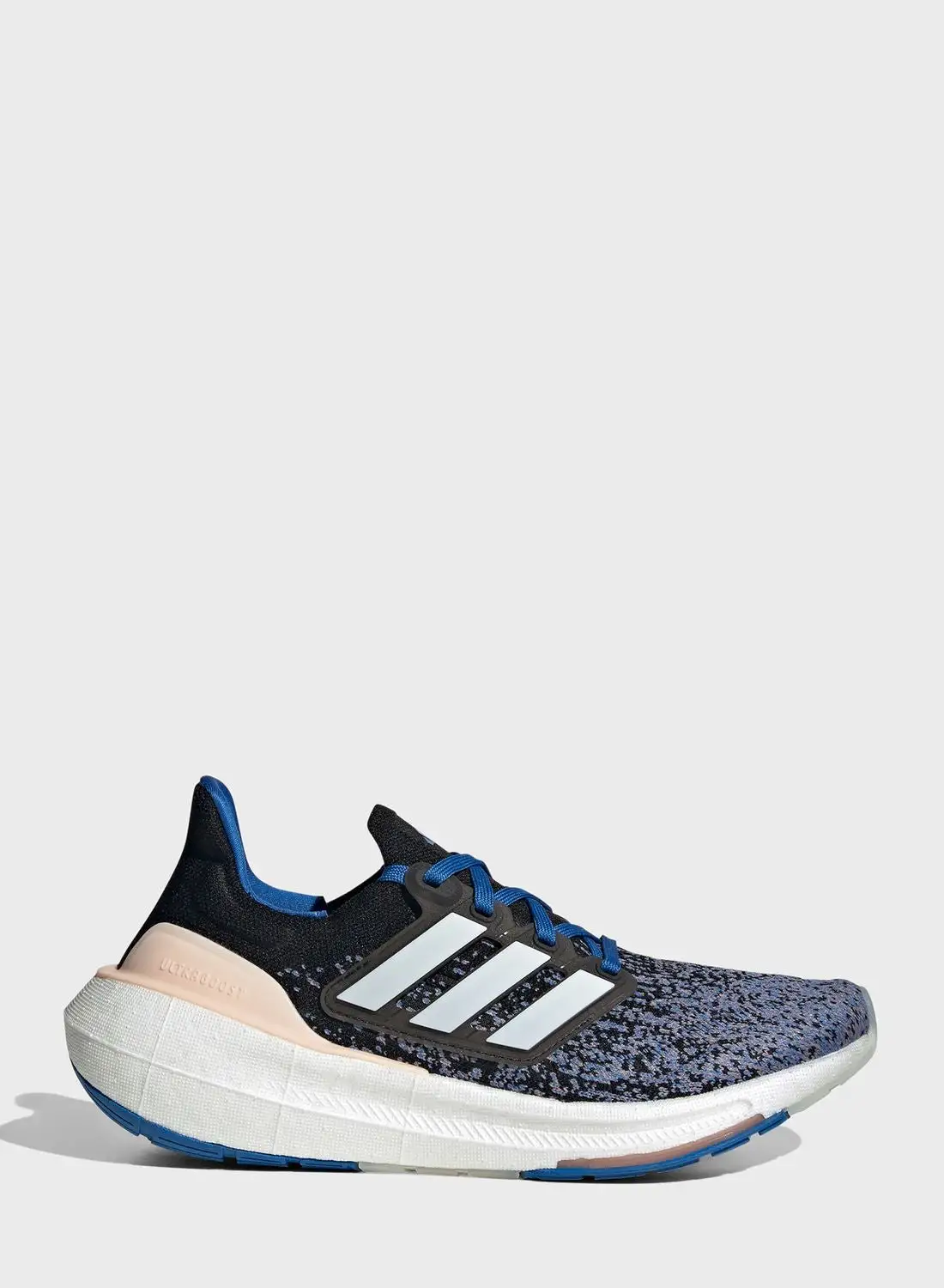 حذاء أديداس Ultraboost الخفيف