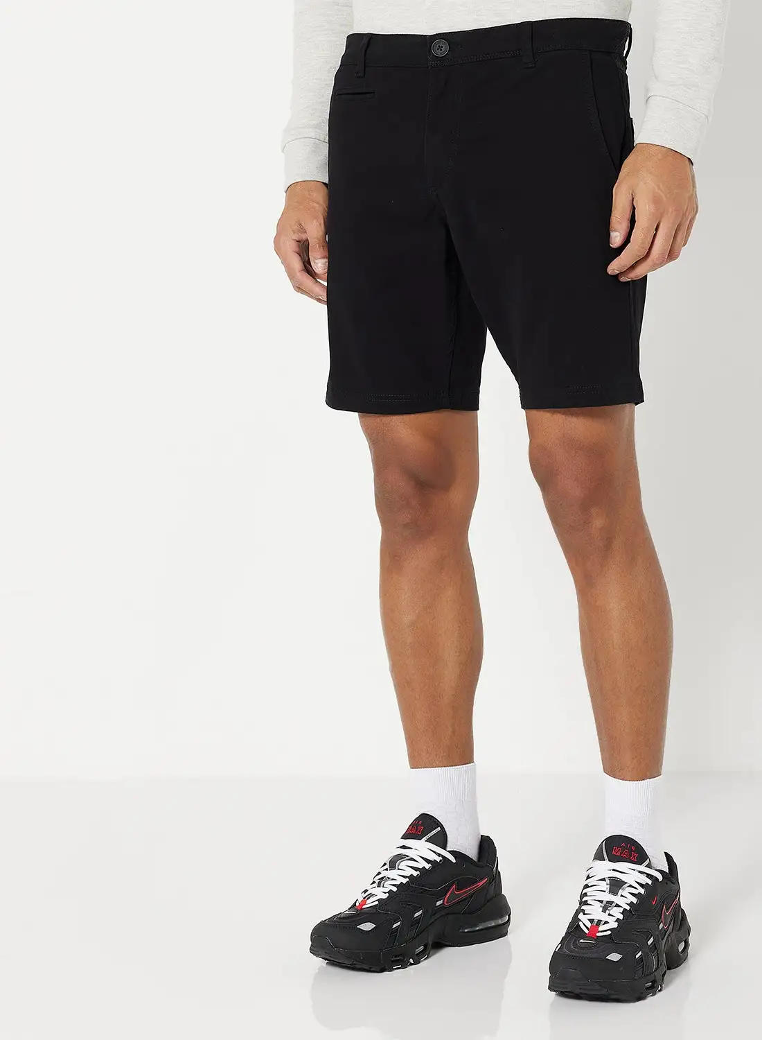 Noon East Solid Pattern Premium Shorts Black