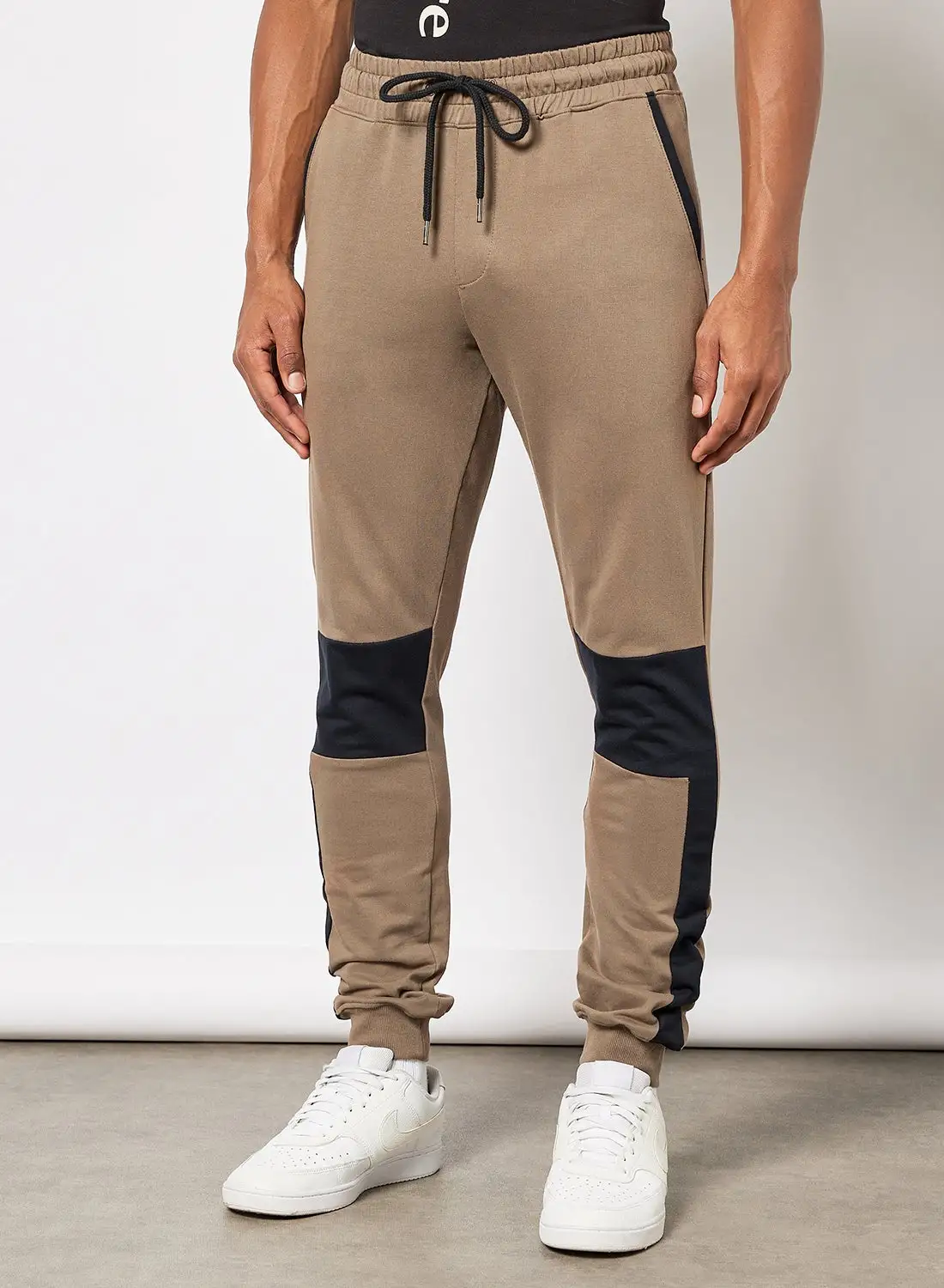 QUWA Cut And Sew Joggers Downtown Brown