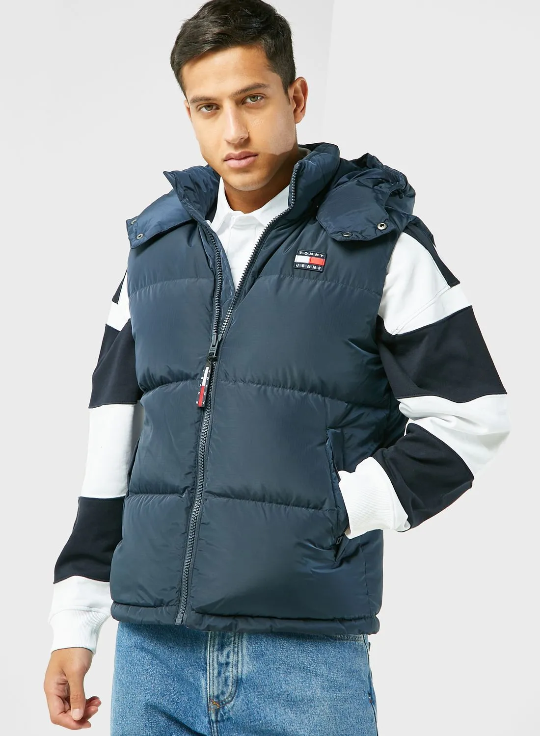 TOMMY JEANS Logo Hooded Neck Puffer Vest