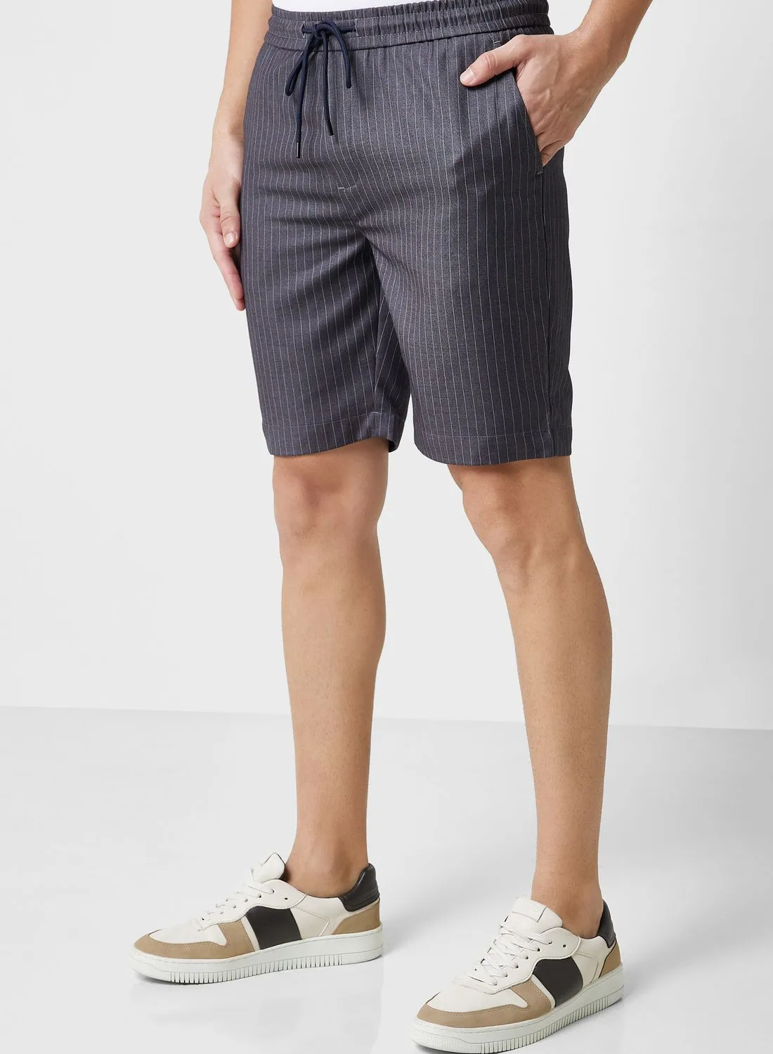 Robert Wood Smart Short