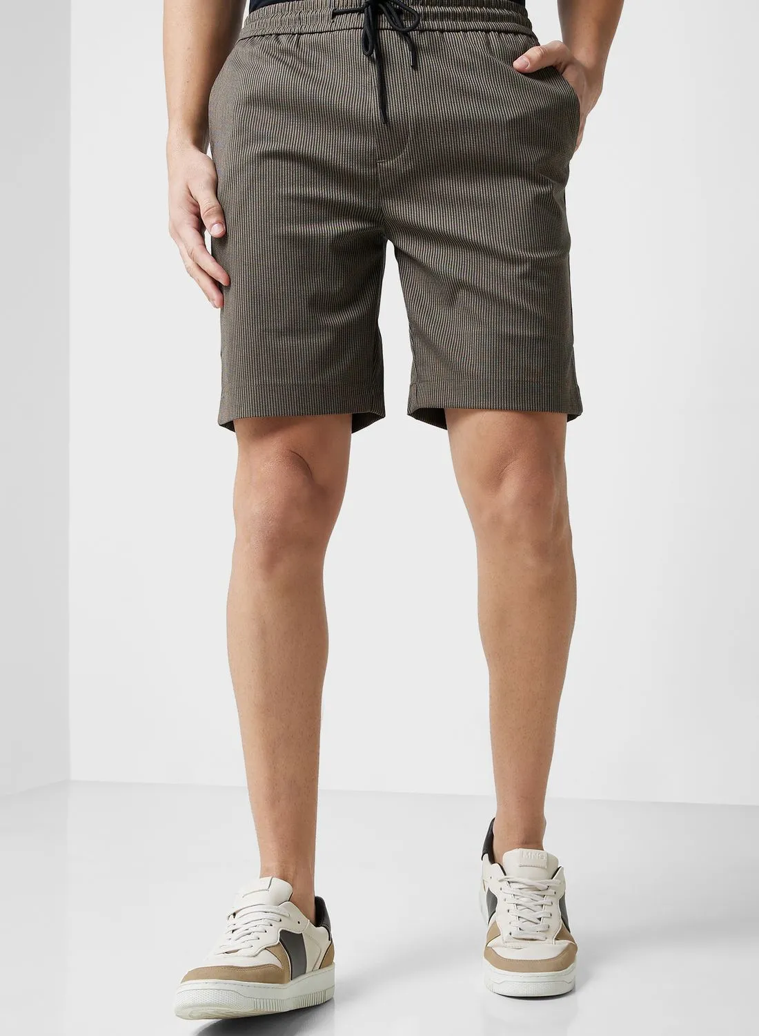 Robert Wood Smart Short