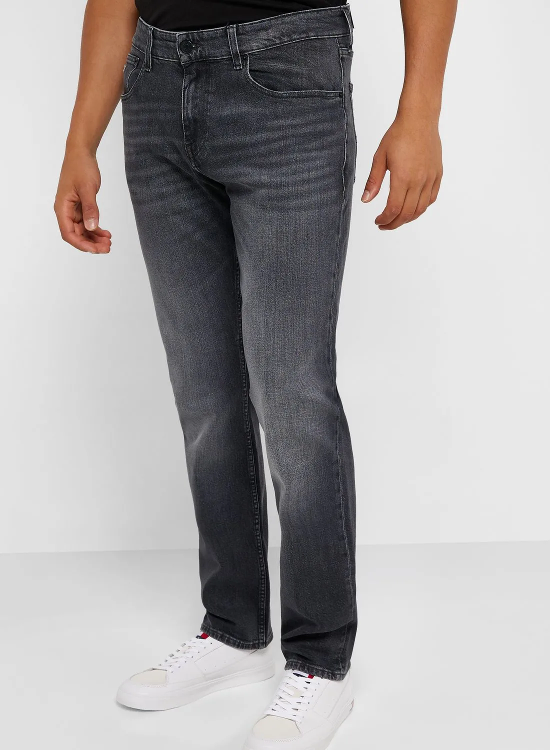 TOMMY JEANS Light Wash Regular Fit Jeans