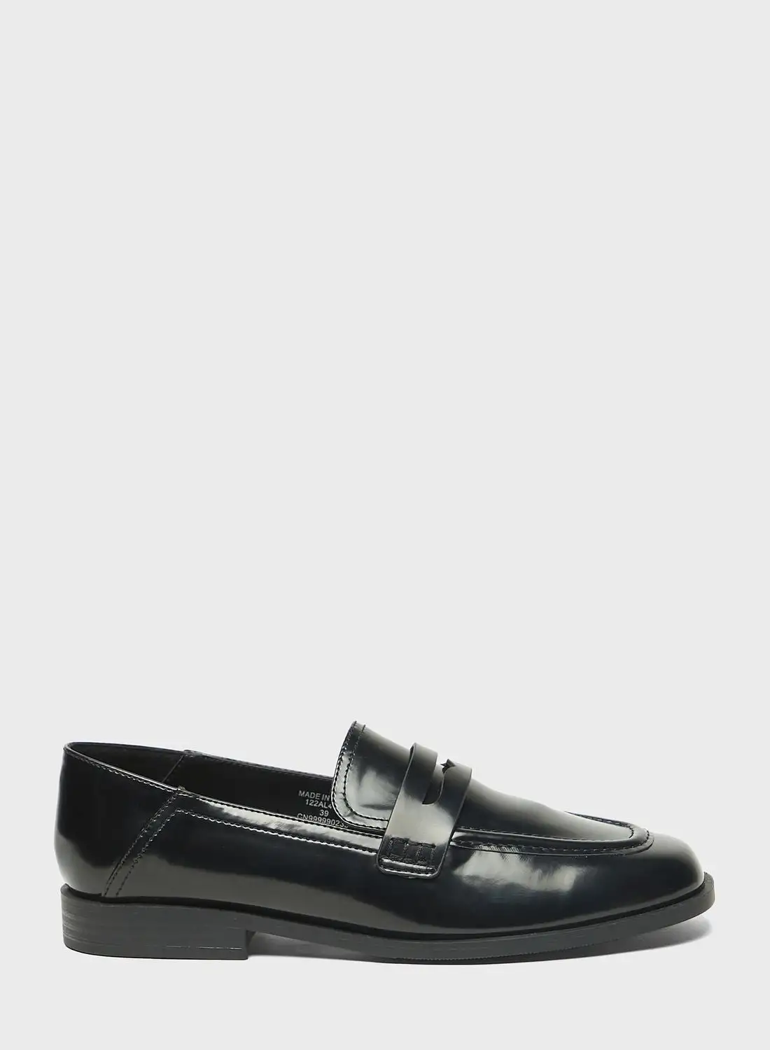 Celeste Round Toe Flat Loafers