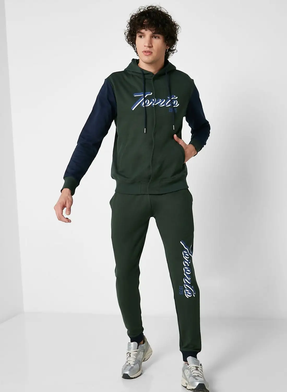 طقم Seventy Five Varsity (جاكيت وبنطال رياضي)