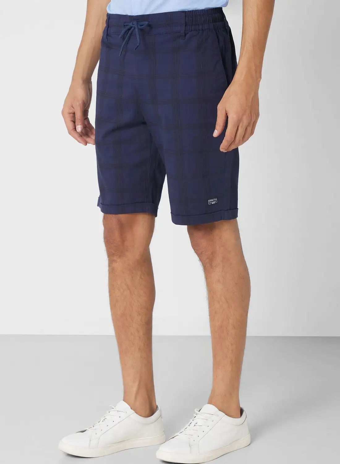 Thomas Scott Men Checked Mid-Rise Slim Fit Sports Shorts