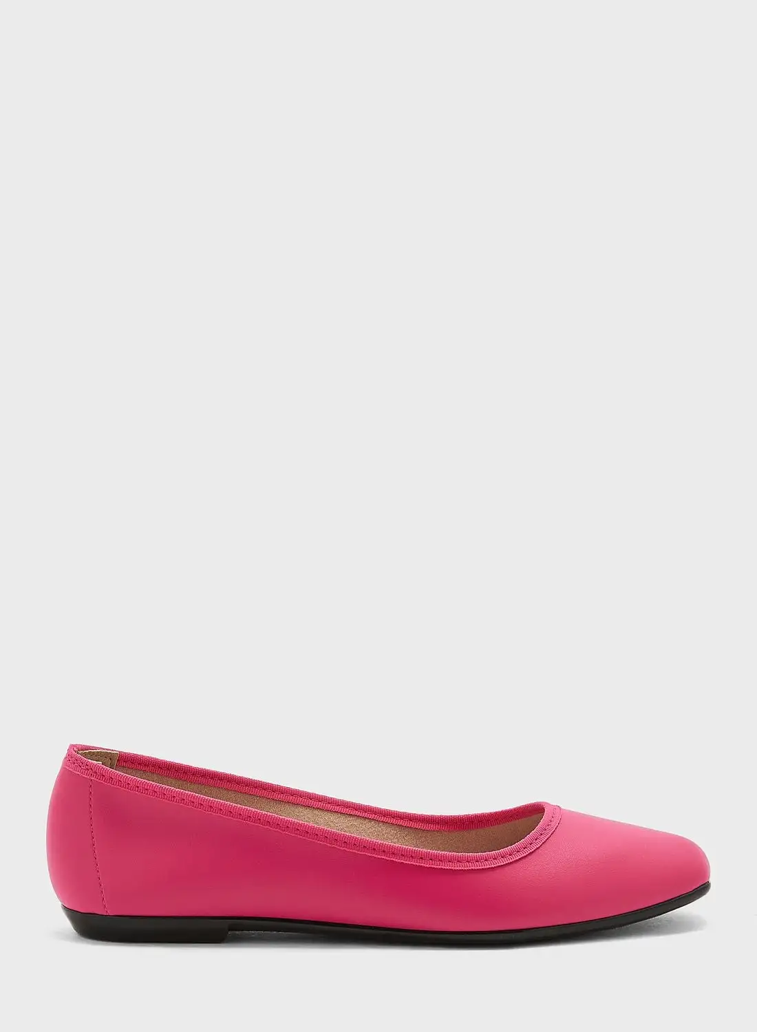 MOLECA Lana Close Toe Ballerinas