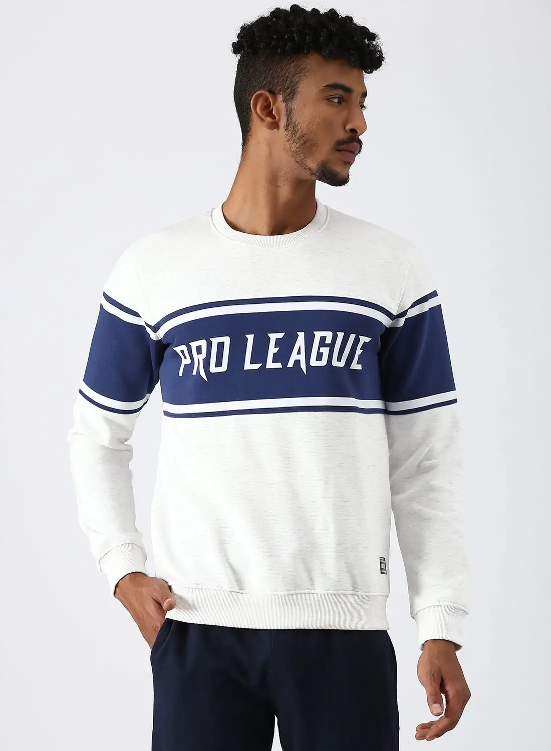 ABOF Regular Fit Sweatshirt متعدد الألوان