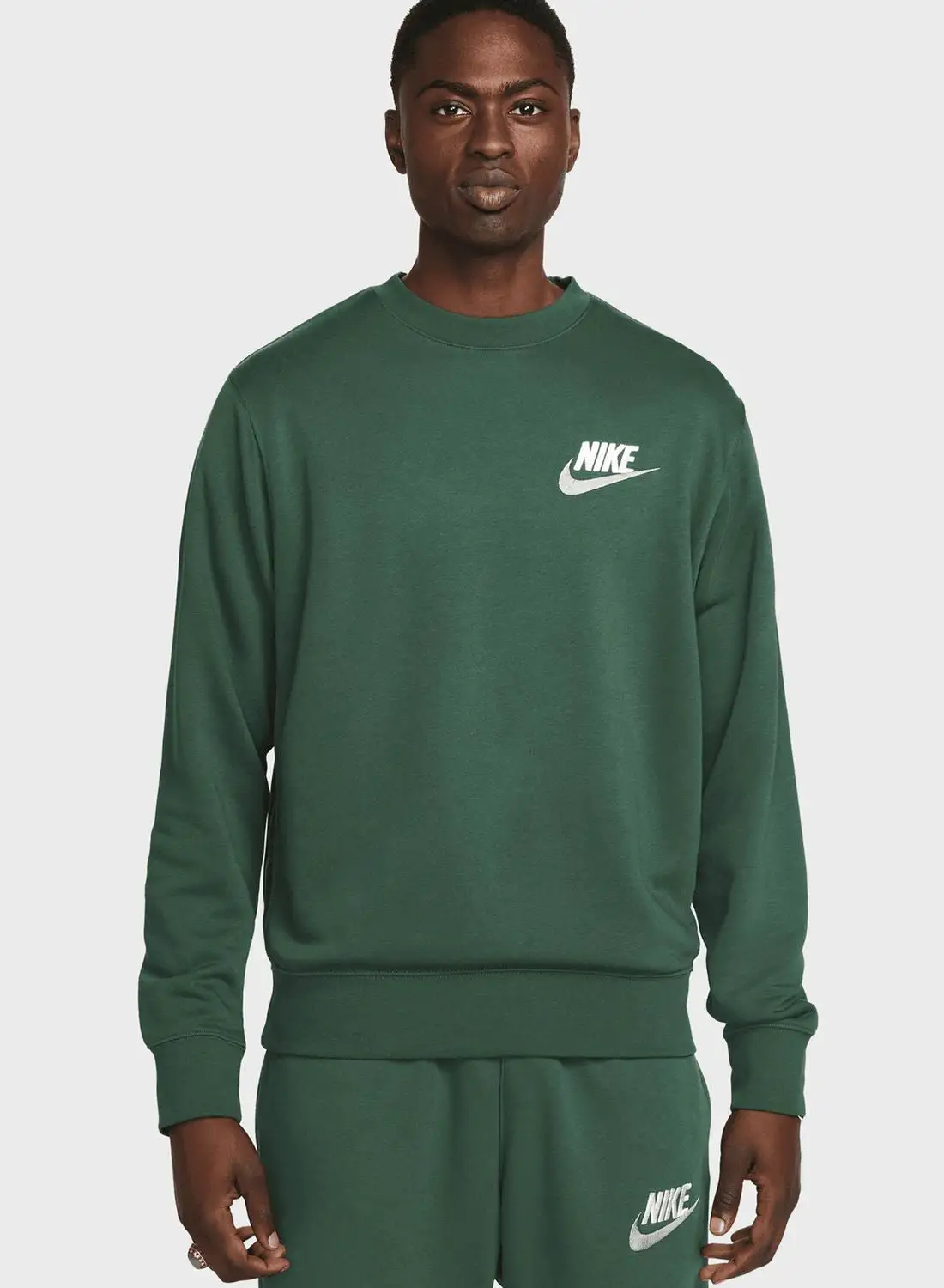 Nike Essential Club Sweatshirt