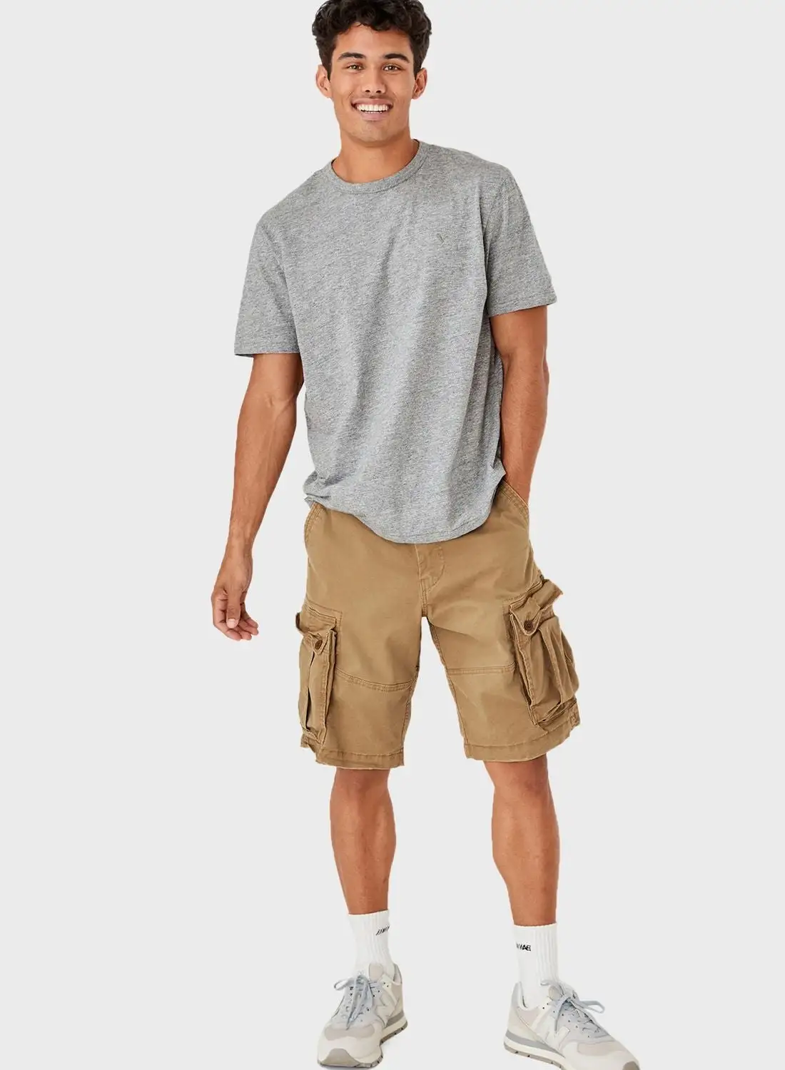 American Eagle Essential Cargo Shorts