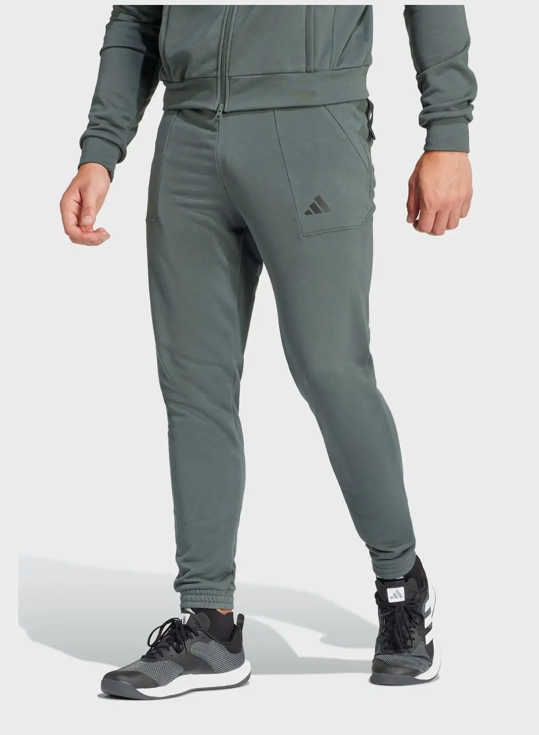 أديداس تجريب Sweatpants