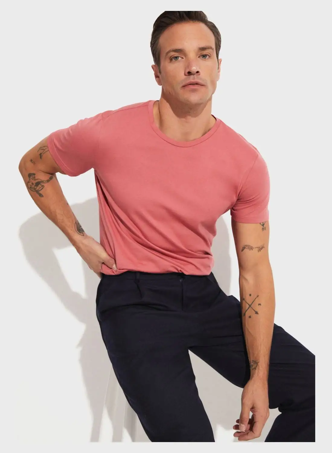 JUNE Essential Crew Neck  Regular Fit  T-Shirt