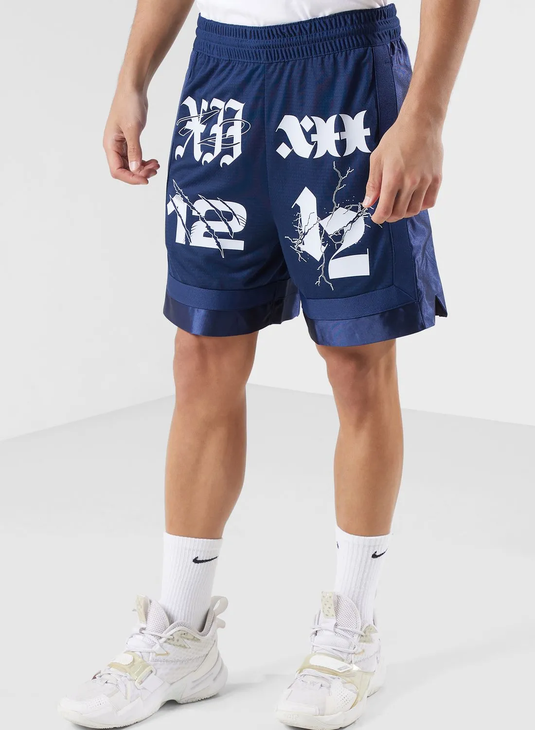 Nike 6Ln Dri-Fit Dna Shorts