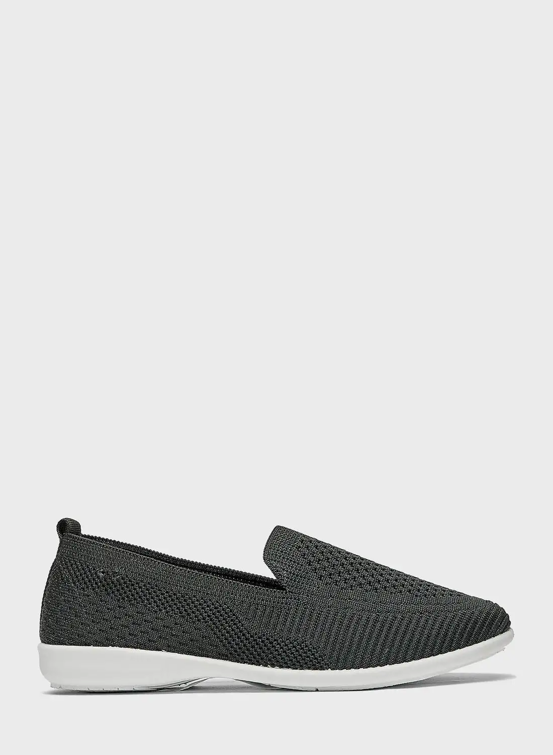 حذاء TOMS الأساسي سهل الارتداء