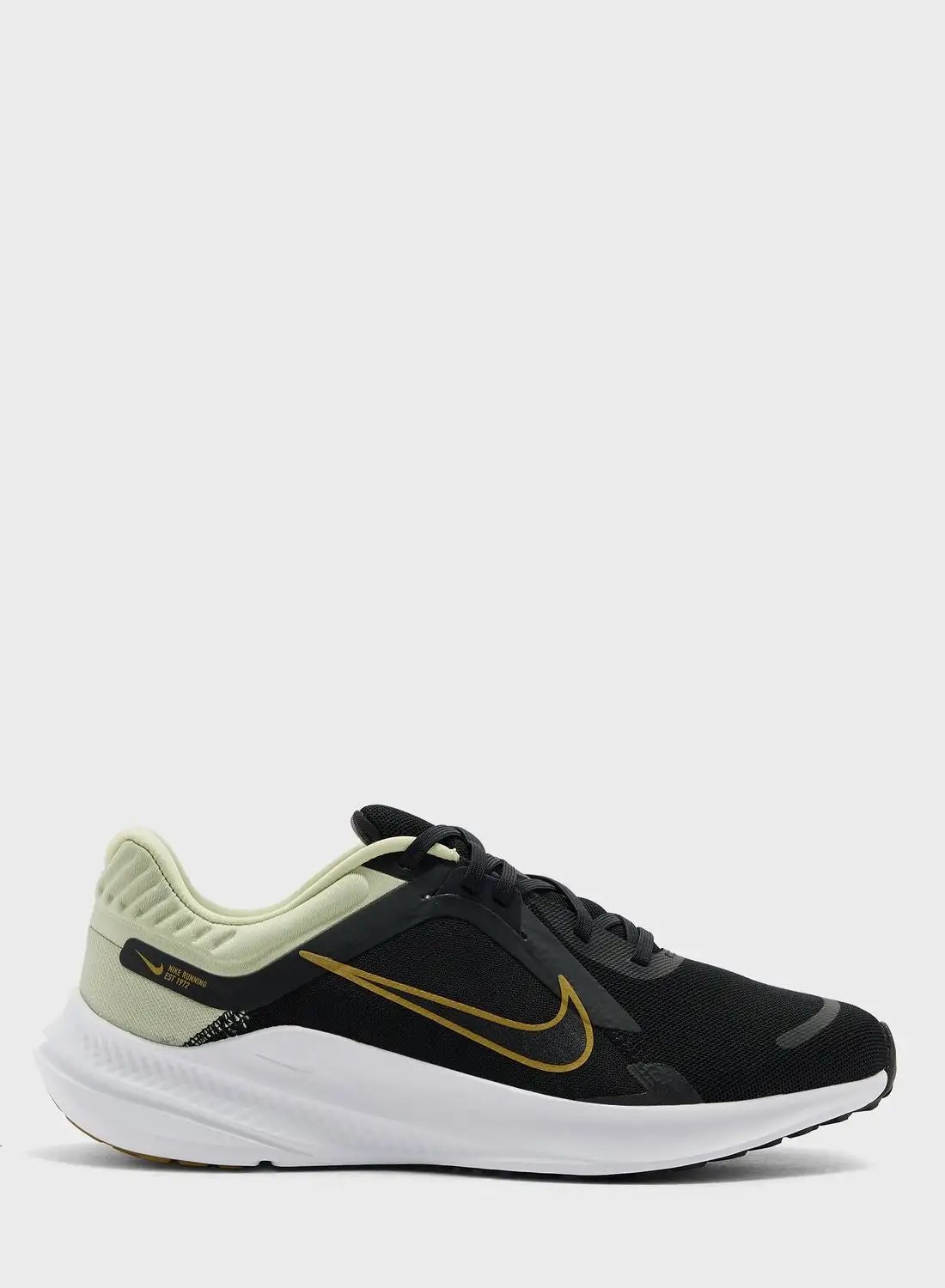 Nike Quest 5