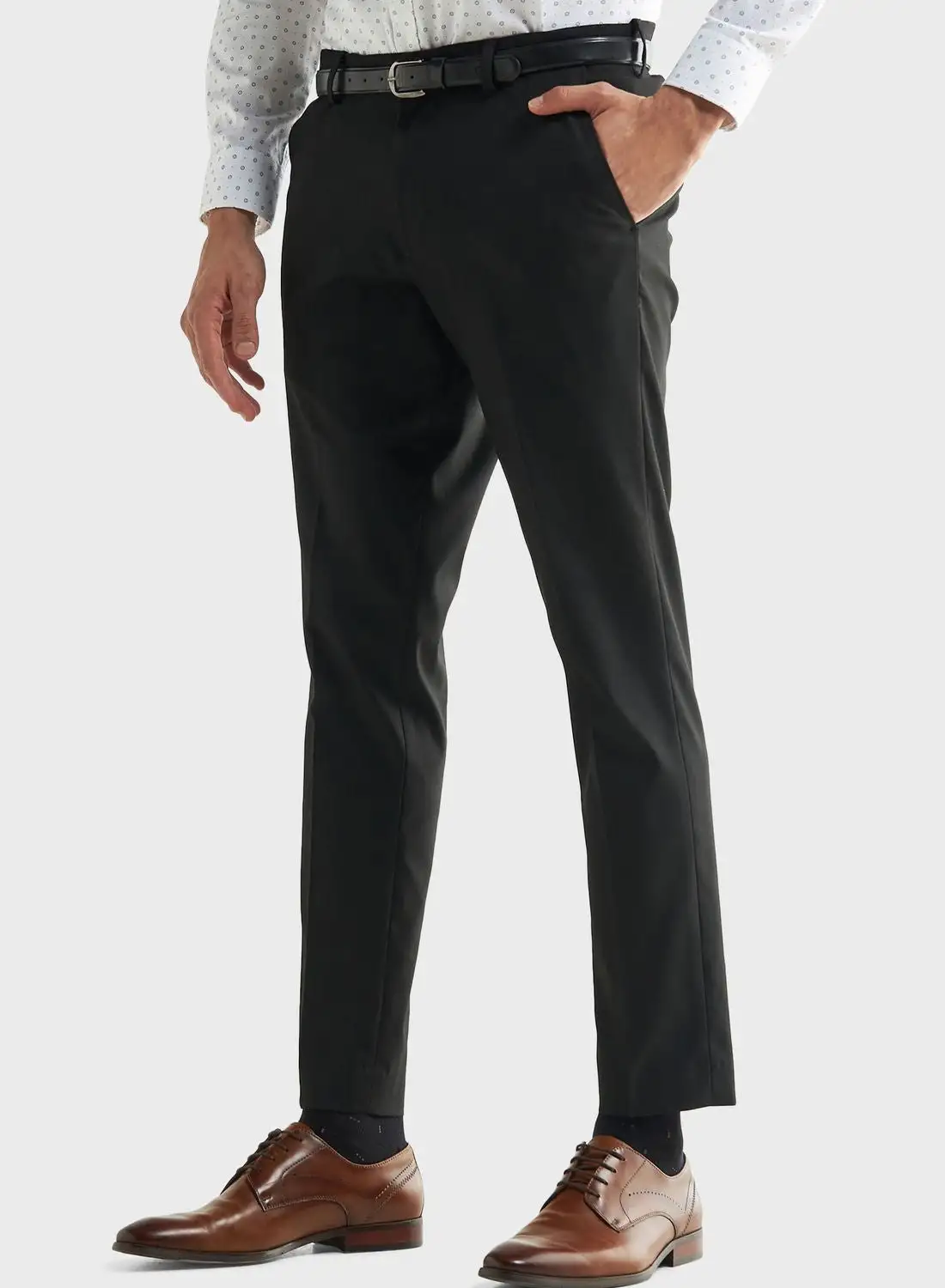 FAV Solid Belted Pants With Pockets