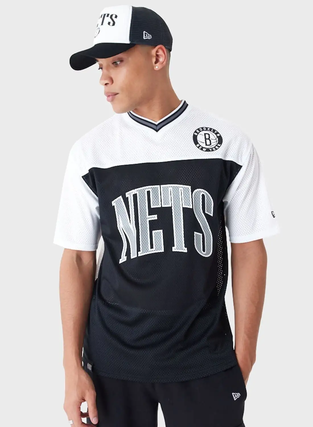 تي شيرت NEW ERA Brooklyn Nets برسومات شبكية كبيرة الحجم