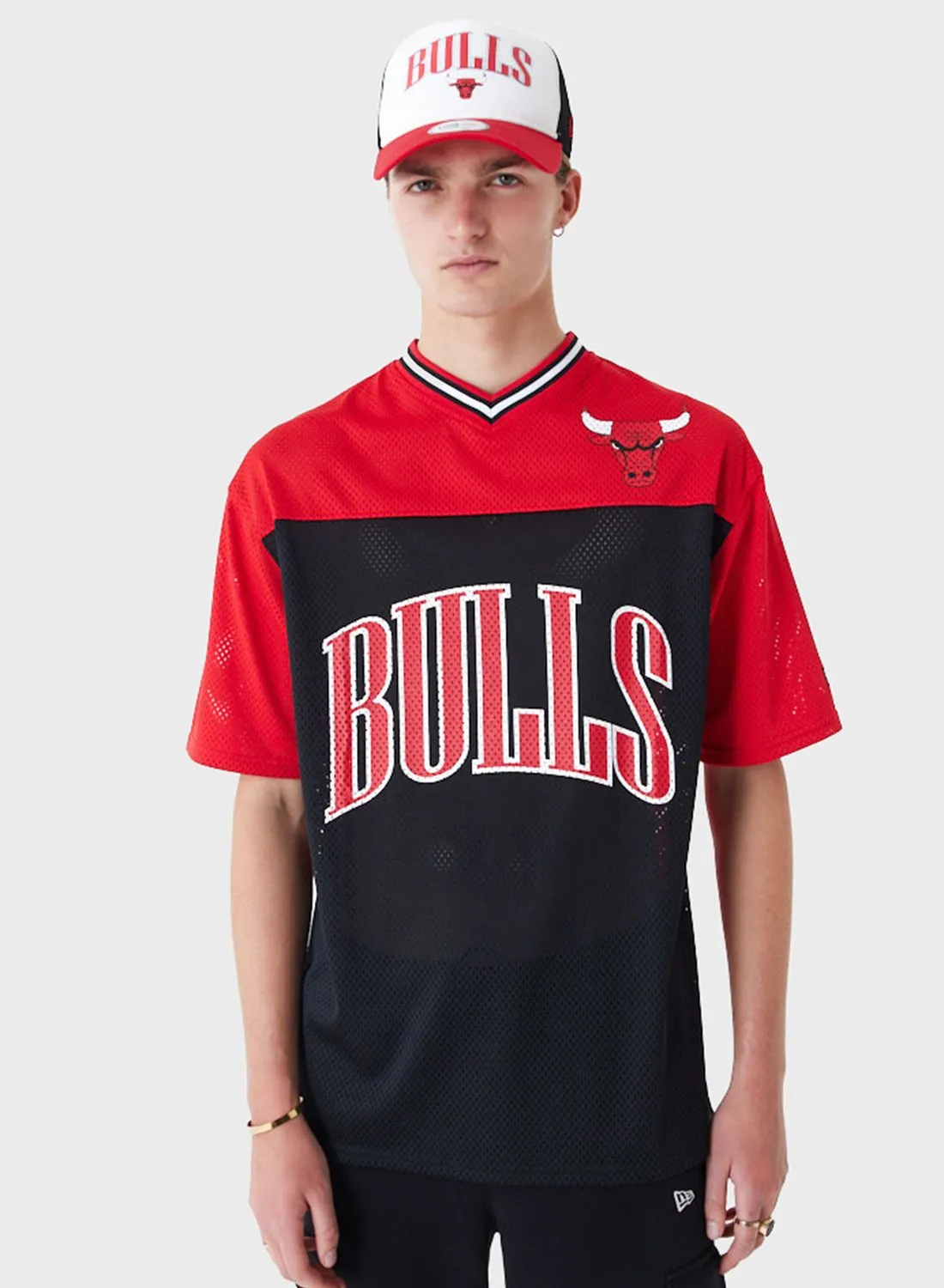 تي شيرت NEW ERA Chicago Bulls برسومات شبكية كبيرة الحجم