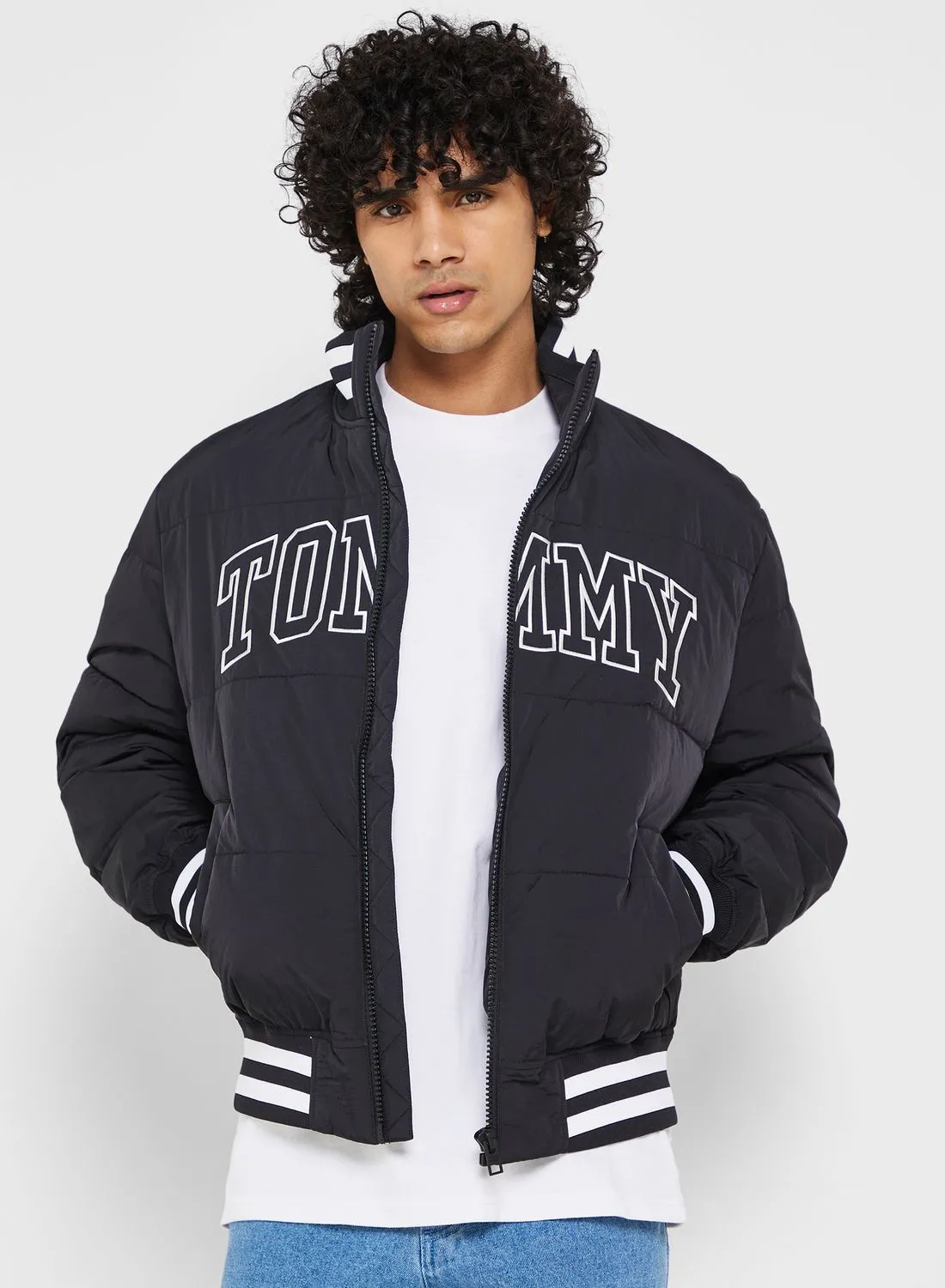 TOMMY JEANS Logo Graphic Puffer Jacket