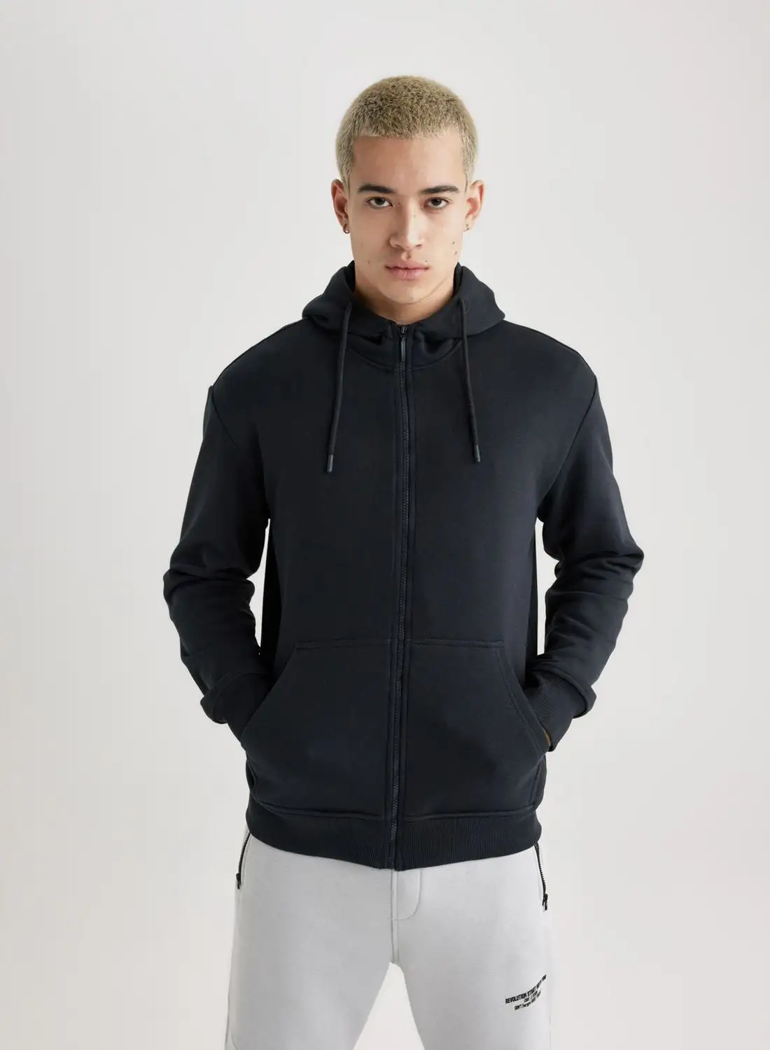 DeFacto Man Regular Fit Sweatshirt