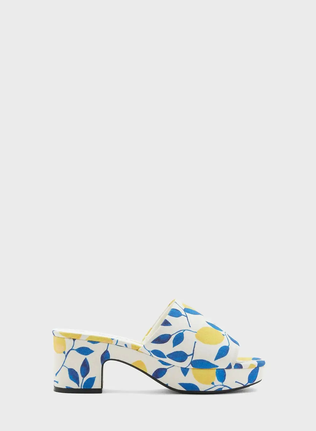 MONKI Rosa Sandals