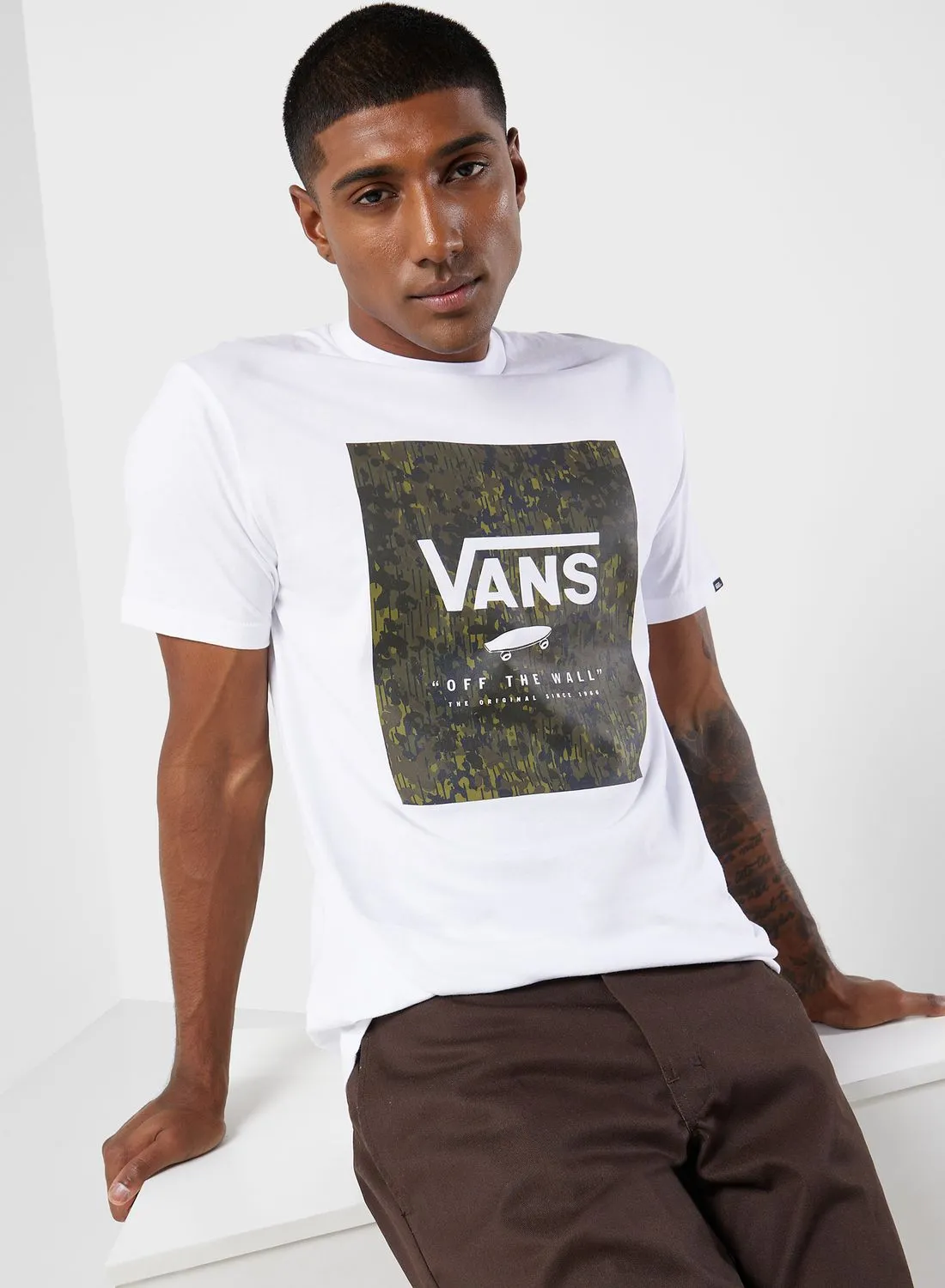 تي شيرت كلاسيكي بطبعات VANS