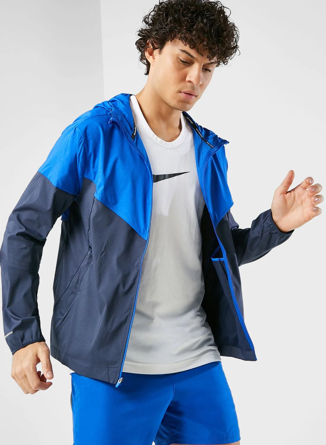 Nike Important Light Windrunner Jacket