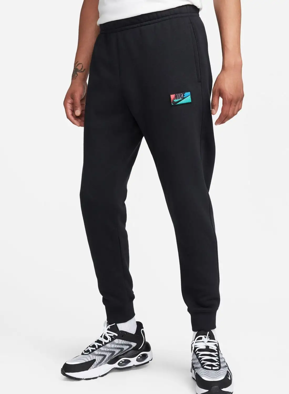 Nike Club+ Patch Graphic Pants