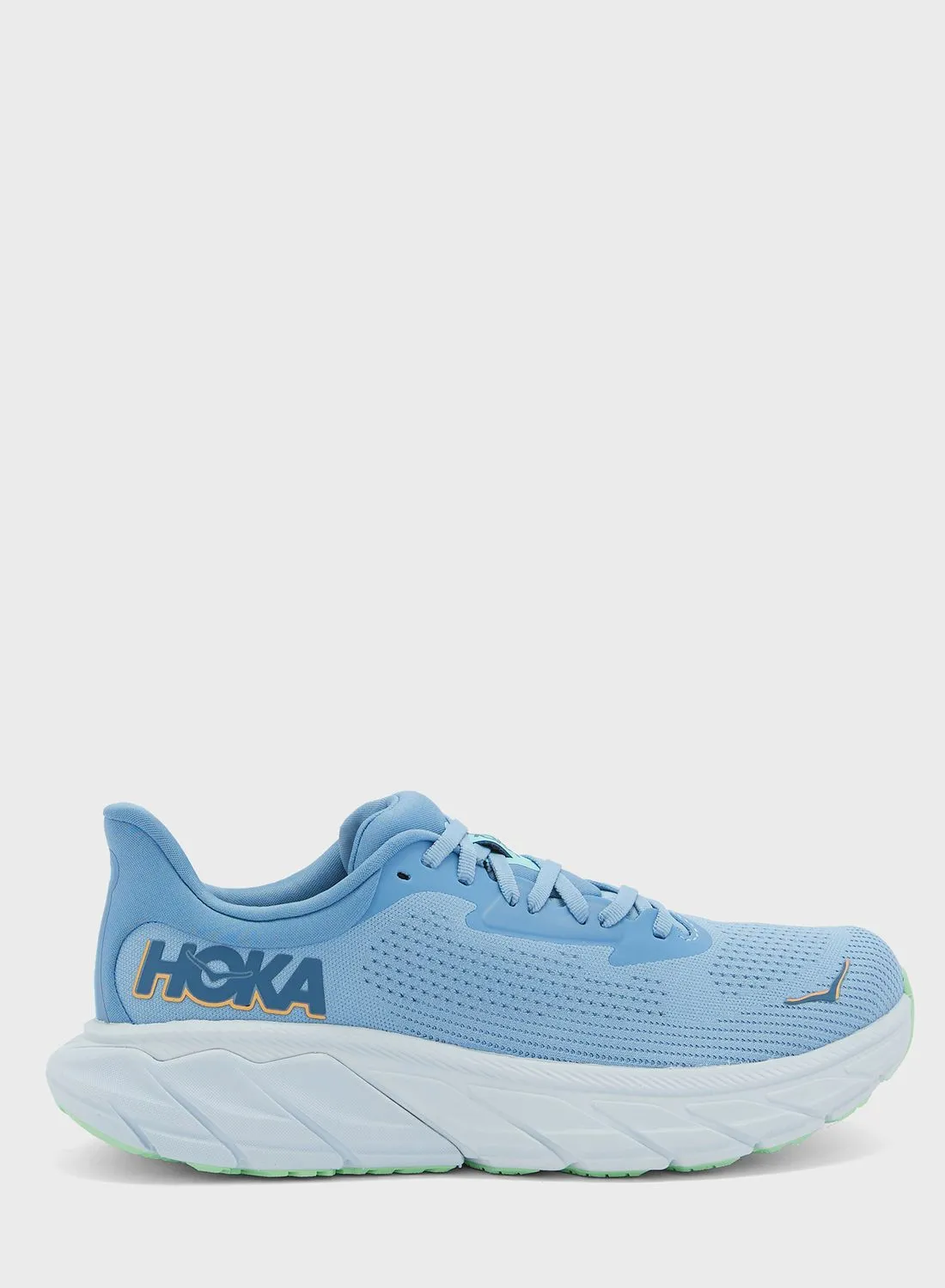 Hoka Arahi 7