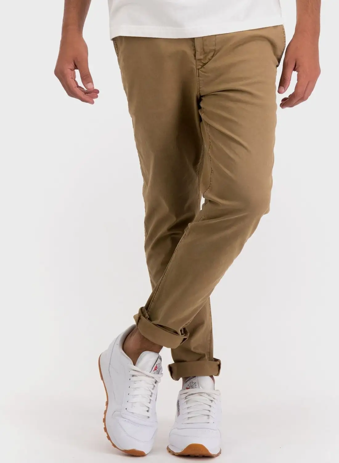 American Eagle Essential Slim Fit Chinos