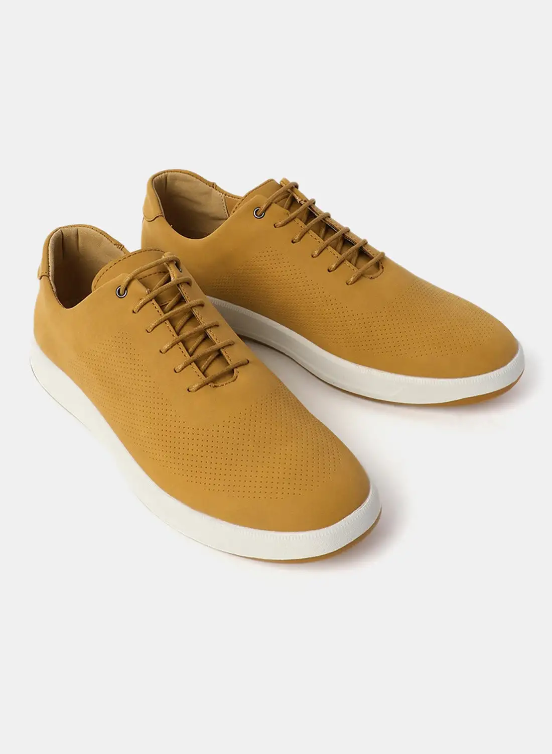 Athletiq Low Top Sneakers Tan