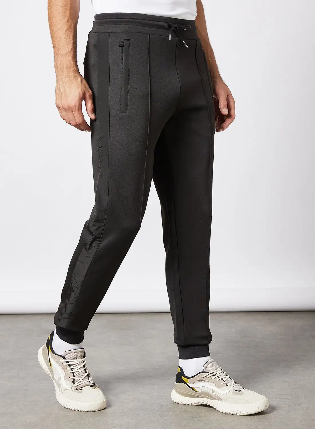 Pitti Emil Drawstring Sweatpants Black