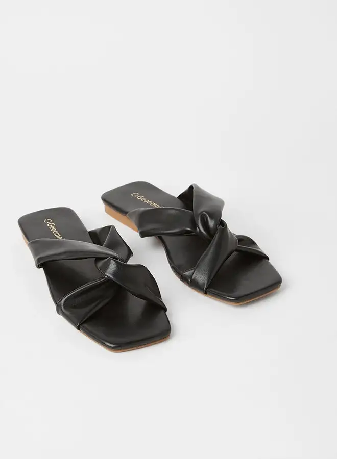 Geoomnii Kristin Ruffles Detail Flat Sandals Black