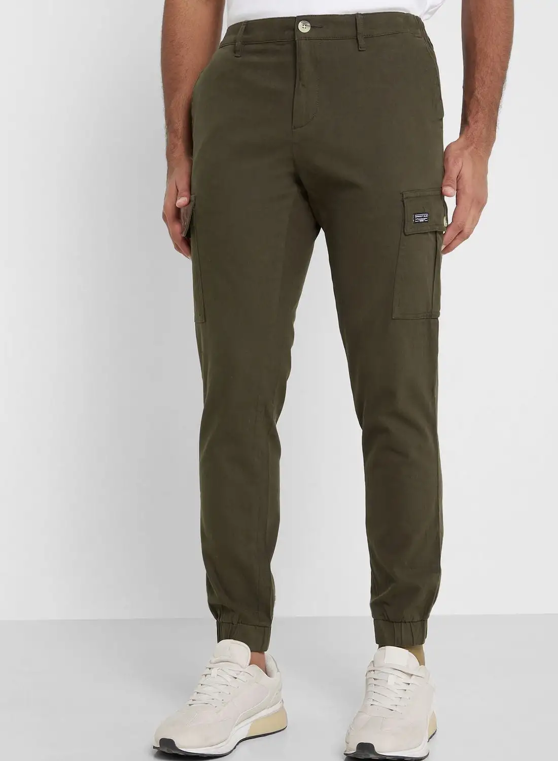 Thomas Scott Thomas Scott Men Comfort Mid-Rise Easy Wash Cargo Trousers