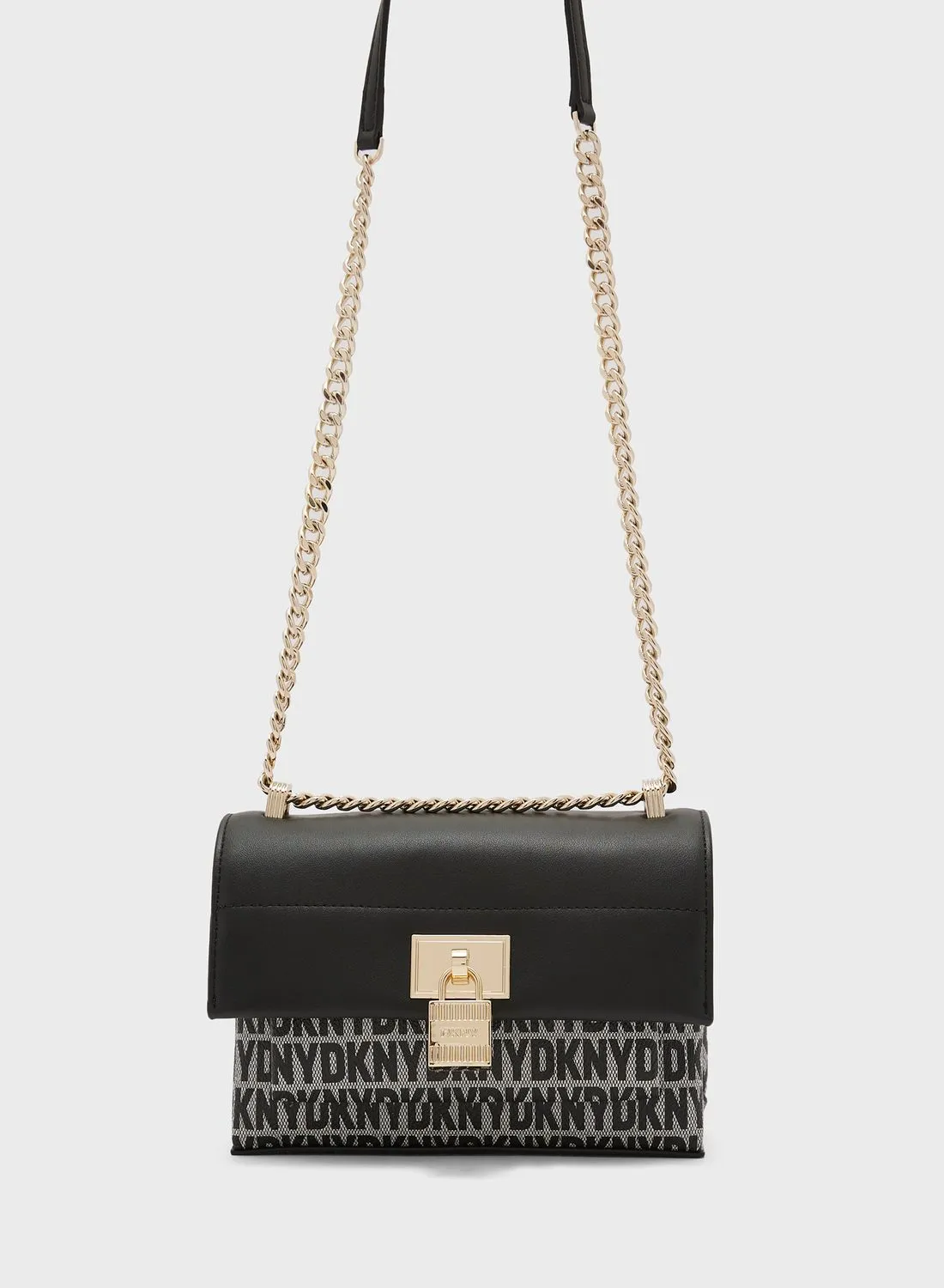 حقائب DKNY Evie الصغيرة ذات الطية فوق الجسم