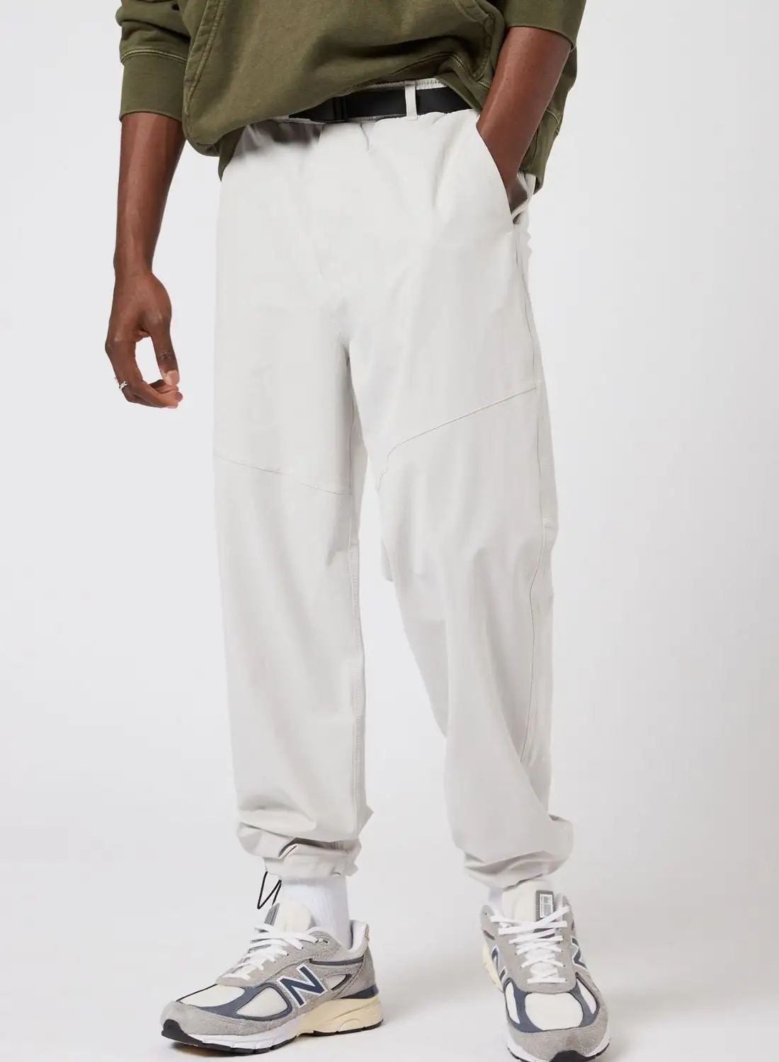 American Eagle Essential Belted Joggers