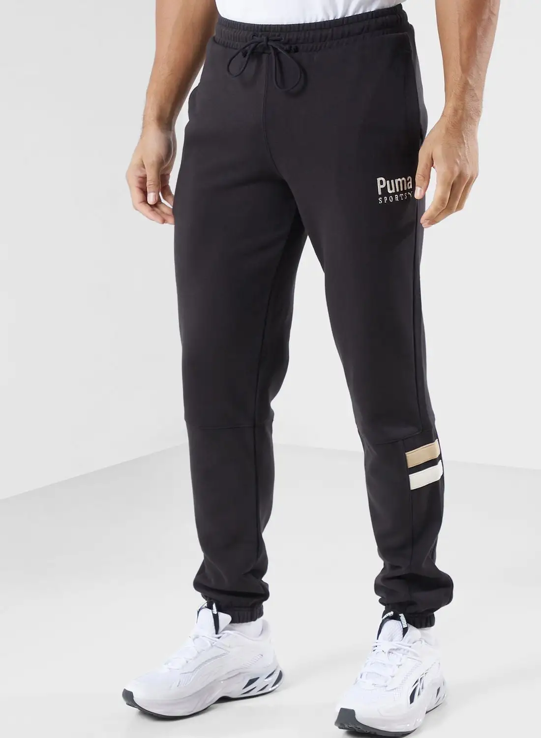 PUMA Logo Team Sweatpants