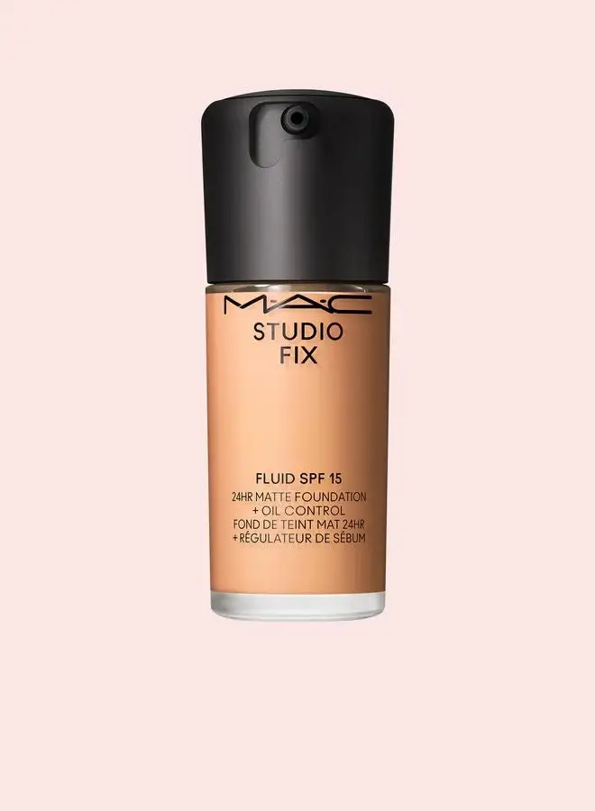 MAC Cosmetics Studio Fix Fluid Foundation Spf 15 - Nw18