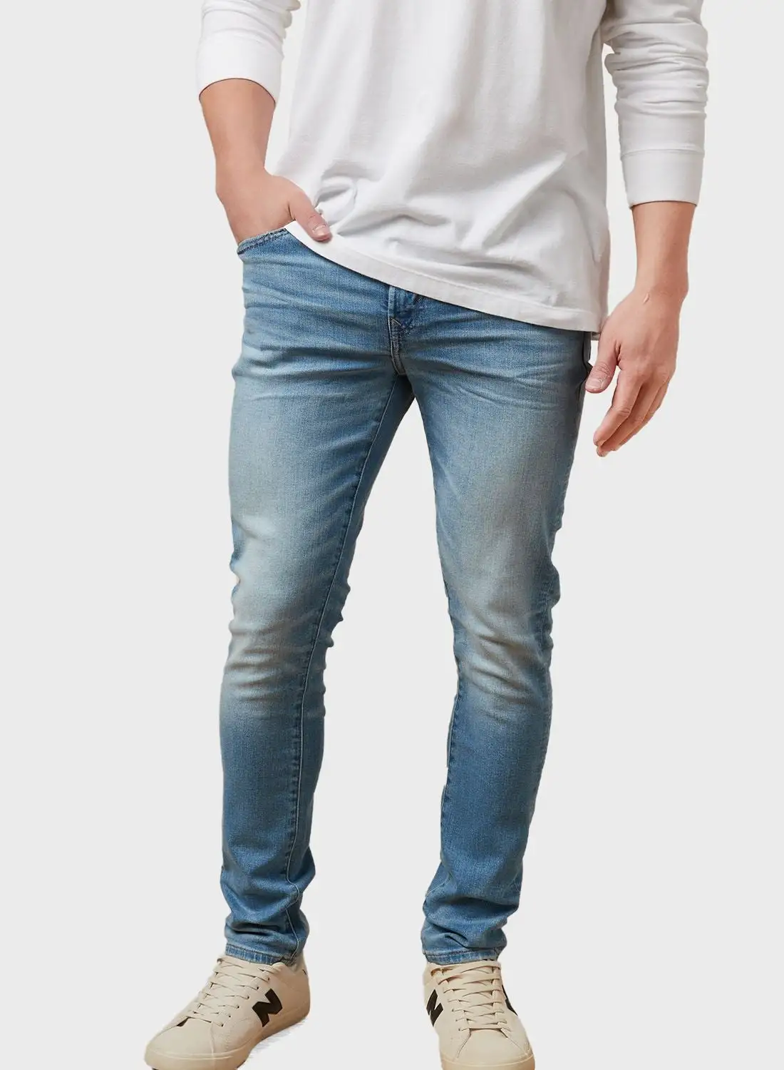 American Eagle Airflex+ Light Wash Skinny Fit Jeans