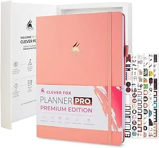 Clever Fox Planner Pro Premium Edition - مخطط أسبوعي وشهري فاخر + منظم مخطط الميزانية للإنتاجية والوصول إلى الأهداف، غير مؤرخ، غلاف فني مقاس A4 + صندوق تذكار، يدوم لمدة عام واحد، وردي خوخي