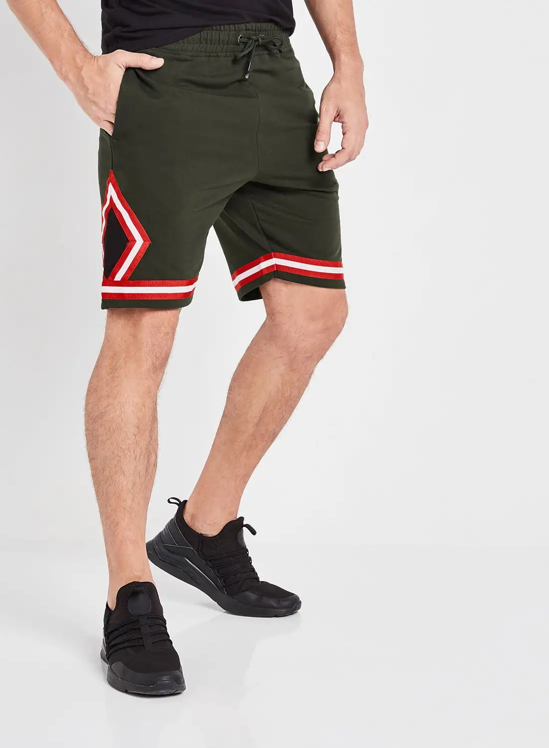 SKULT Contrast Stripe Shorts Olive