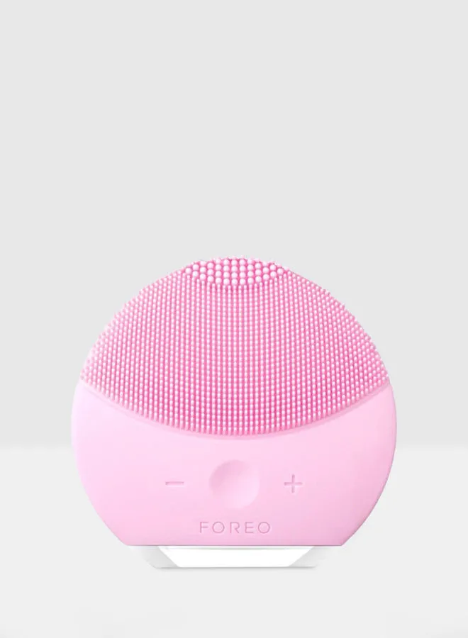 FOREO Mini Face Brush Pearl Pink One Size