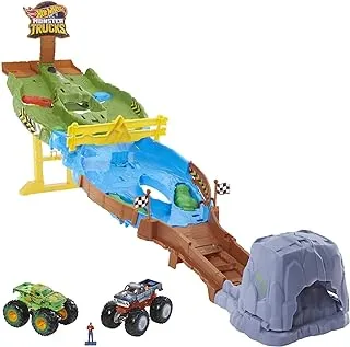 Hot Wheels Monster Trucks Playset with 2 1:64 Scale Toy Trucks