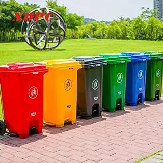 XDPC Plastic Dustbin with Pedal and Wheels, 120 Litre Capacity